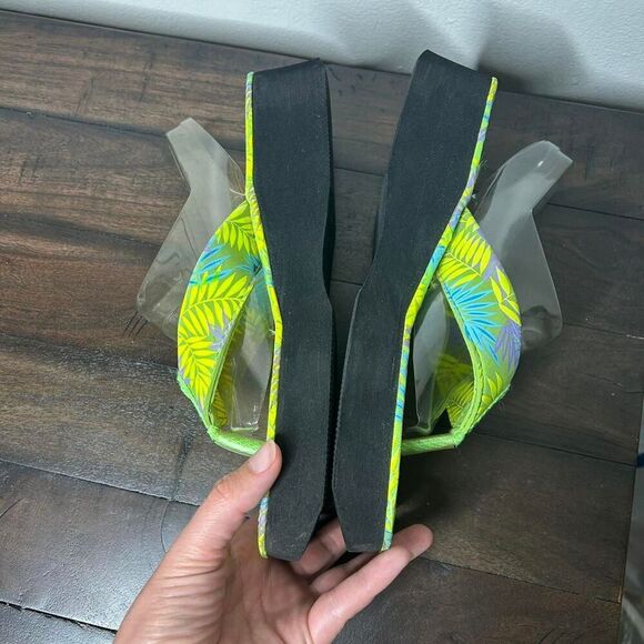 Vintage 90s 1990s Y2k 2000s Block Heel Square Toe shoes Tan and Green Sandals - Picture 4 of 8